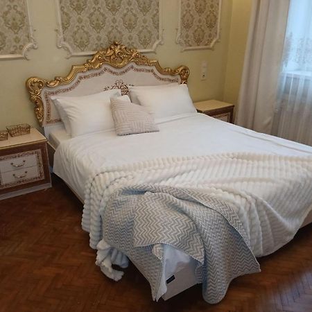 Квартира Возле Оперы Lviv Exteriör bild