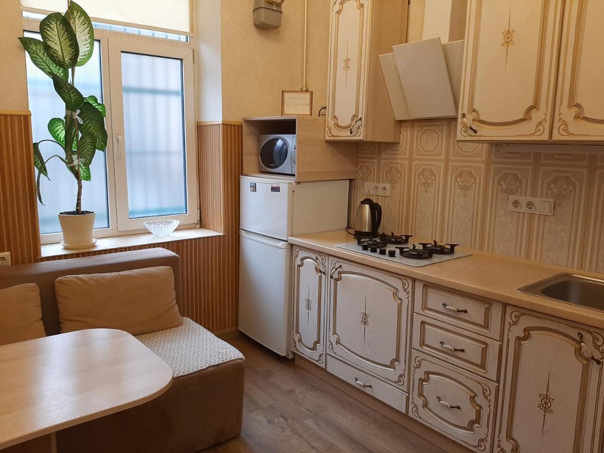 Квартира Возле Оперы Lviv Exteriör bild