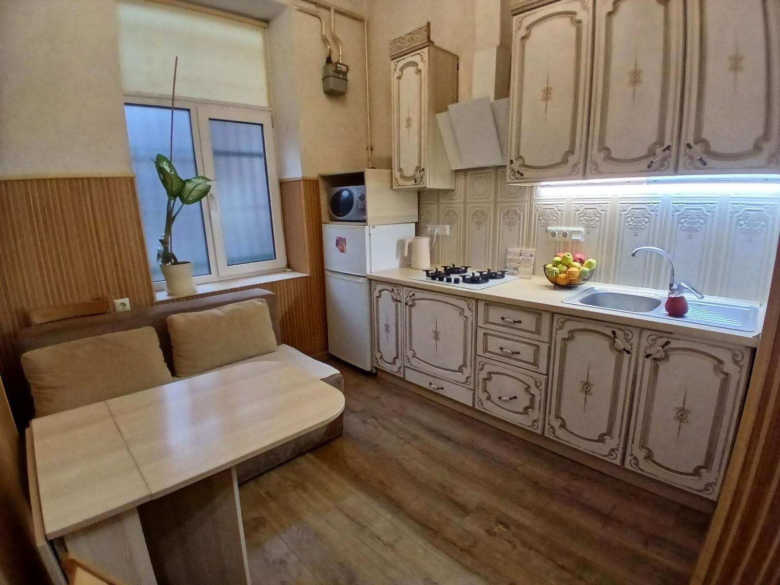 Квартира Возле Оперы Lviv Exteriör bild